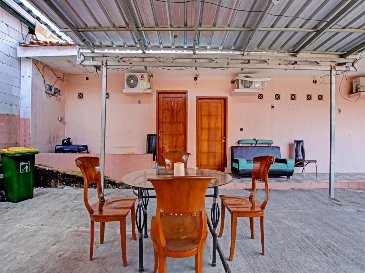 Oyo 91490 Hotel Rumah Kita Cirebon Eksteriør bilde