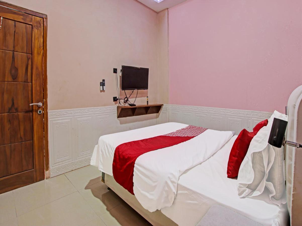 Oyo 91490 Hotel Rumah Kita Cirebon Eksteriør bilde